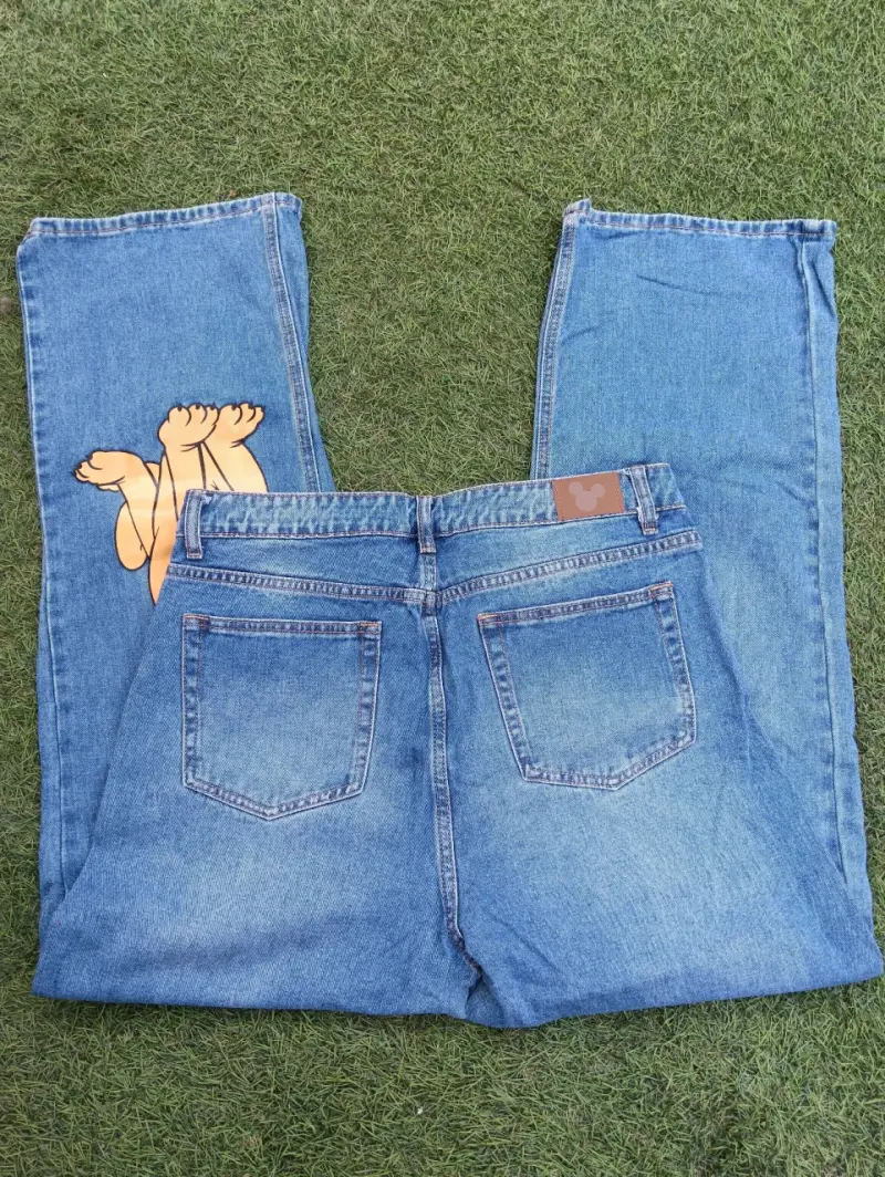 Jeans de mezclilla con diseño de Mickey y Pluto - 3