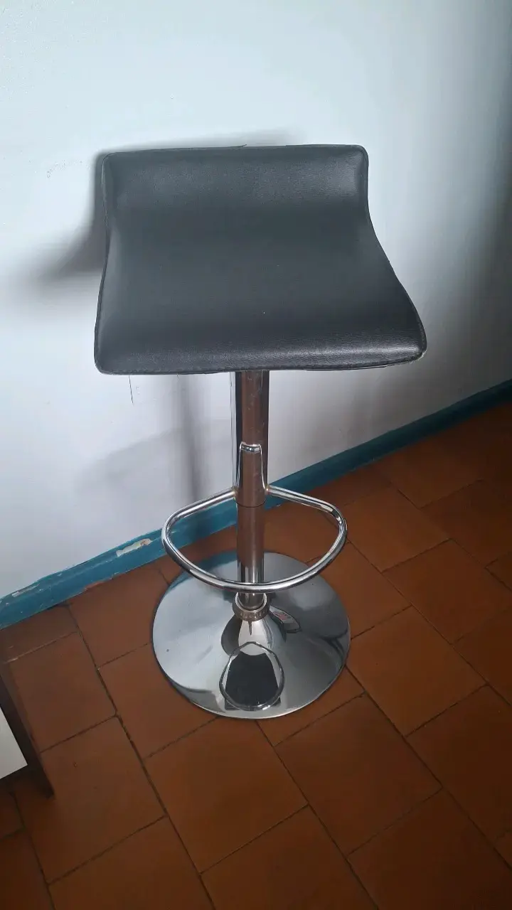 Silla con Base Cromada - 1