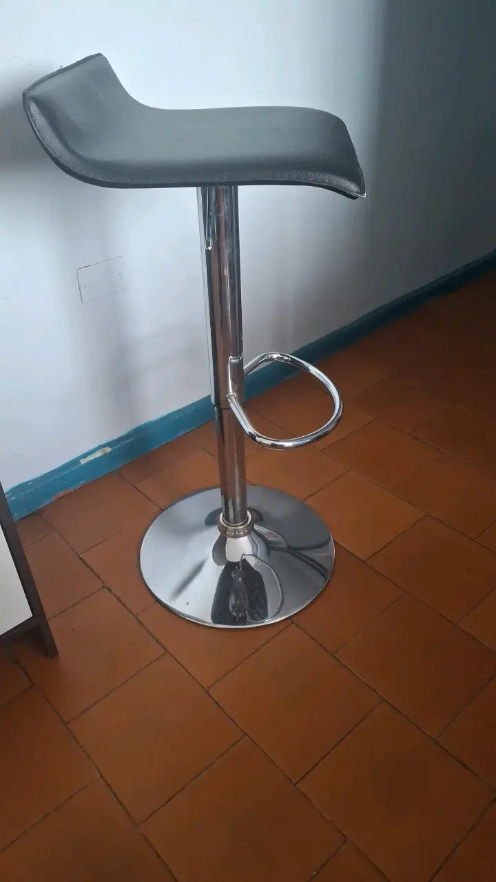 Silla con Base Cromada - 2