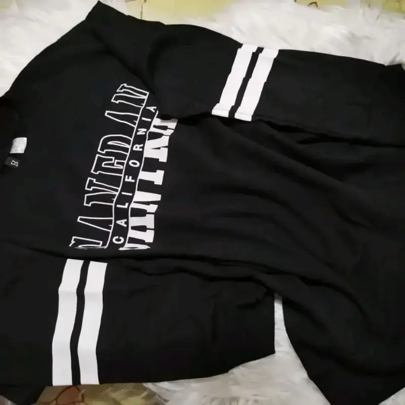 Pantalones de vinilo negro para mujer talla L - 4