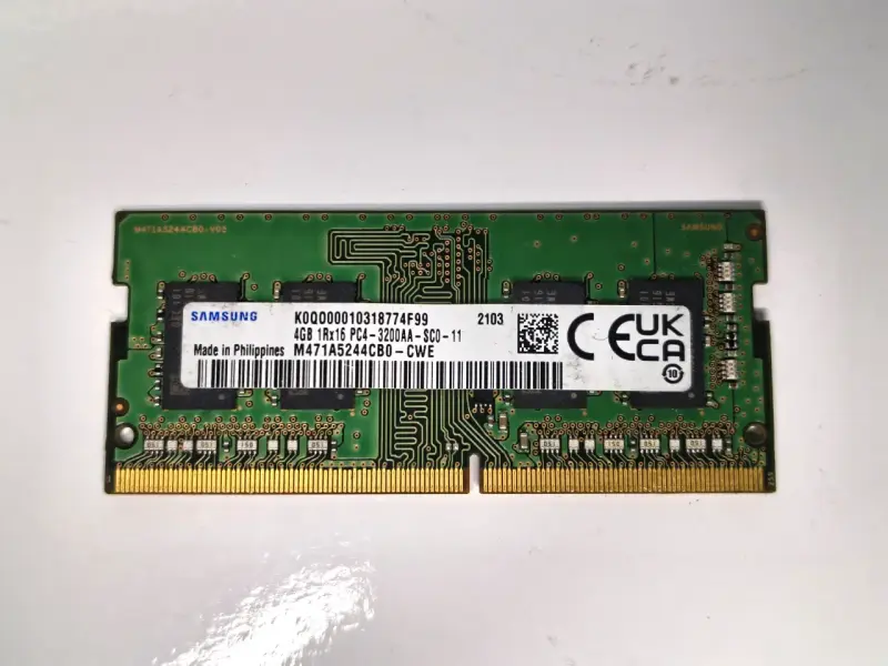 Memoria RAM Samsung 4GB DDR4 para Laptop - 1