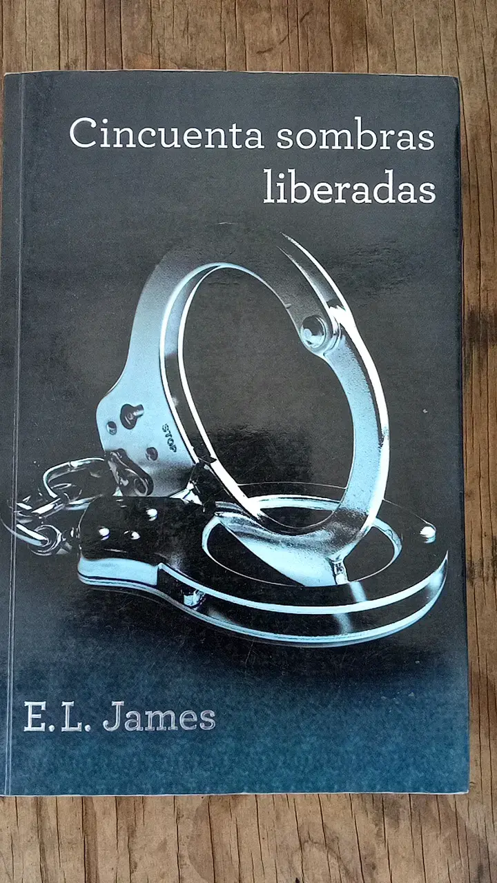 Libro Cincuenta Sombras Liberadas de E.L. James - 1