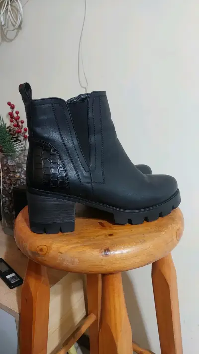 Botines negros  con cierre lateral via uno - miniatura 4