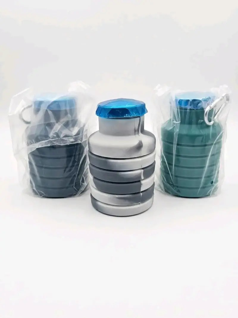 Botella plegable de silicona con tapa azul - 2