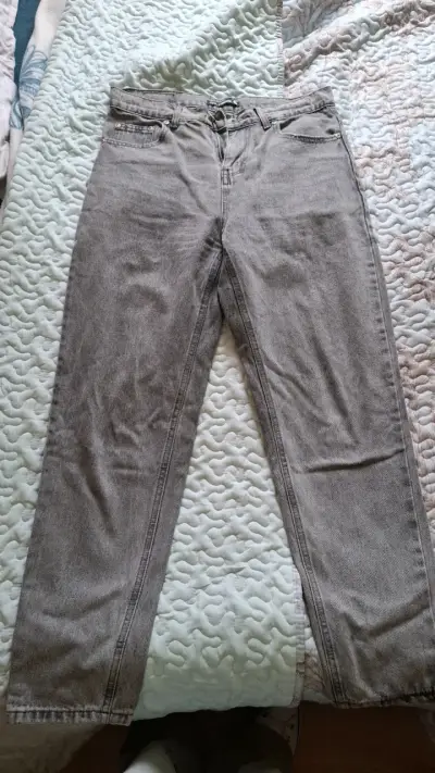 Jeans grises para mujer en buen estado - miniatura 1