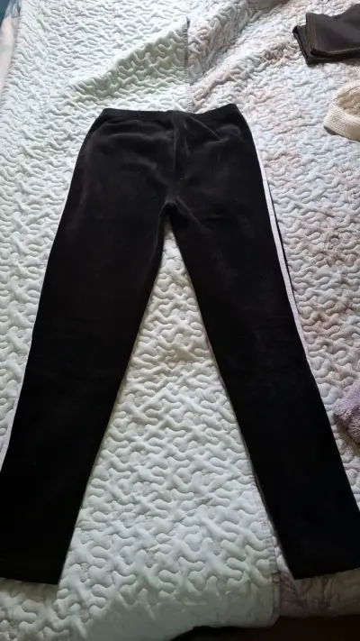 Pantalones deportivos M negros con franjas blancas - miniatura 2