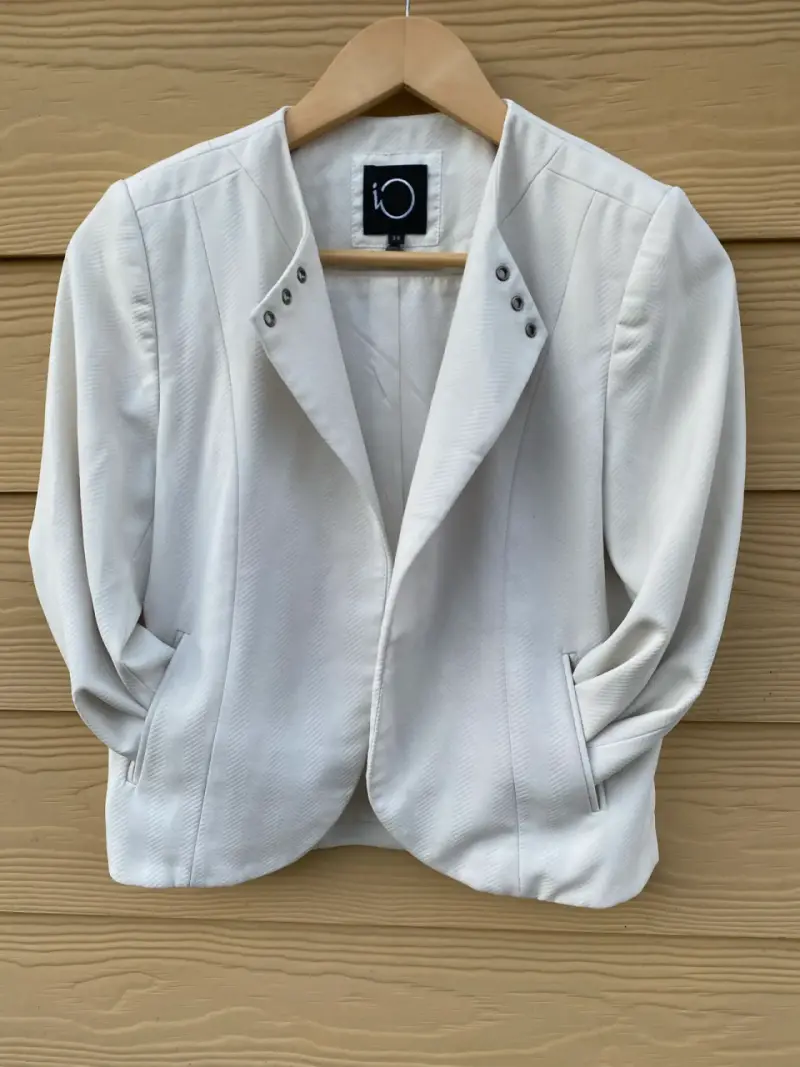 Blazer blanco elegante para mujer - 2