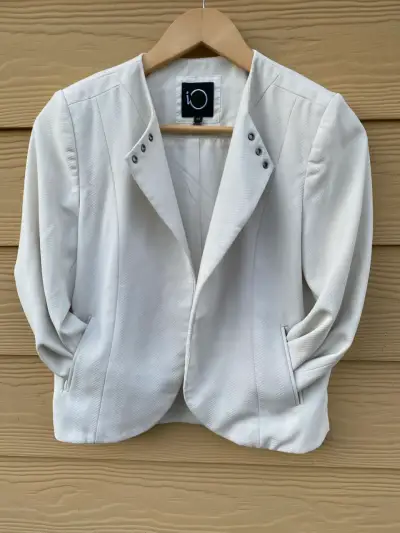 Blazer blanco elegante para mujer - miniatura 2