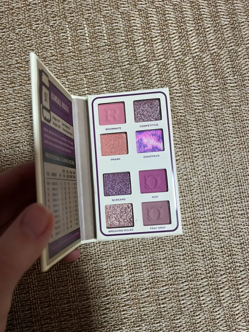 Paleta de sombras Monsters Inc Randall Boggs - 2