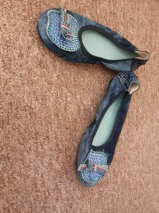 Zapatos planos negros con lazo para mujer - 2