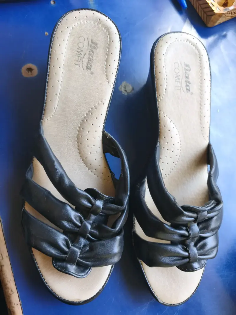 Zapatos de Tacón Negro Marca Verónica - 5