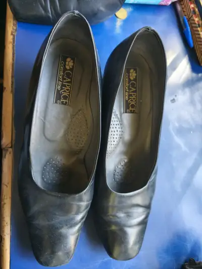 Zapatos de cuero negros Caprice Comfort Line - miniatura 1