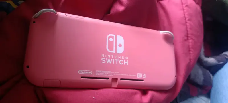 Consola Nintendo Switch Lite rosa en buen estado - 4