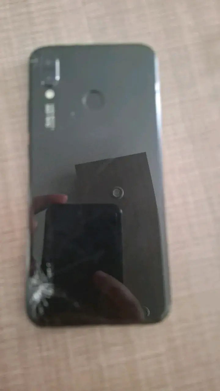 Smartphone Huawei con pantalla táctil y cámara dual - 3