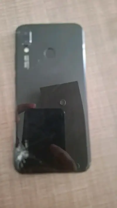 Smartphone Huawei con pantalla táctil y cámara dual - miniatura 3