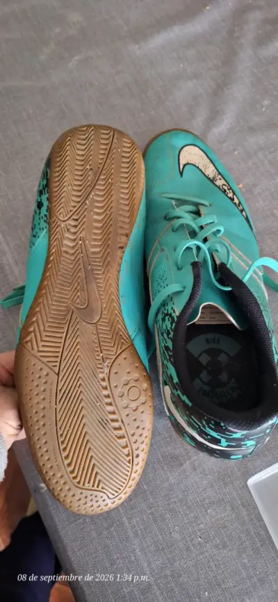Zapatillas de fútbol Nike turquesas - miniatura 1