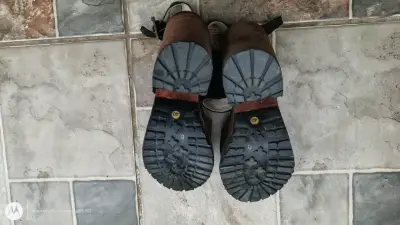 Sandalias de plataforma negras de cuero y gamuza - miniatura 3