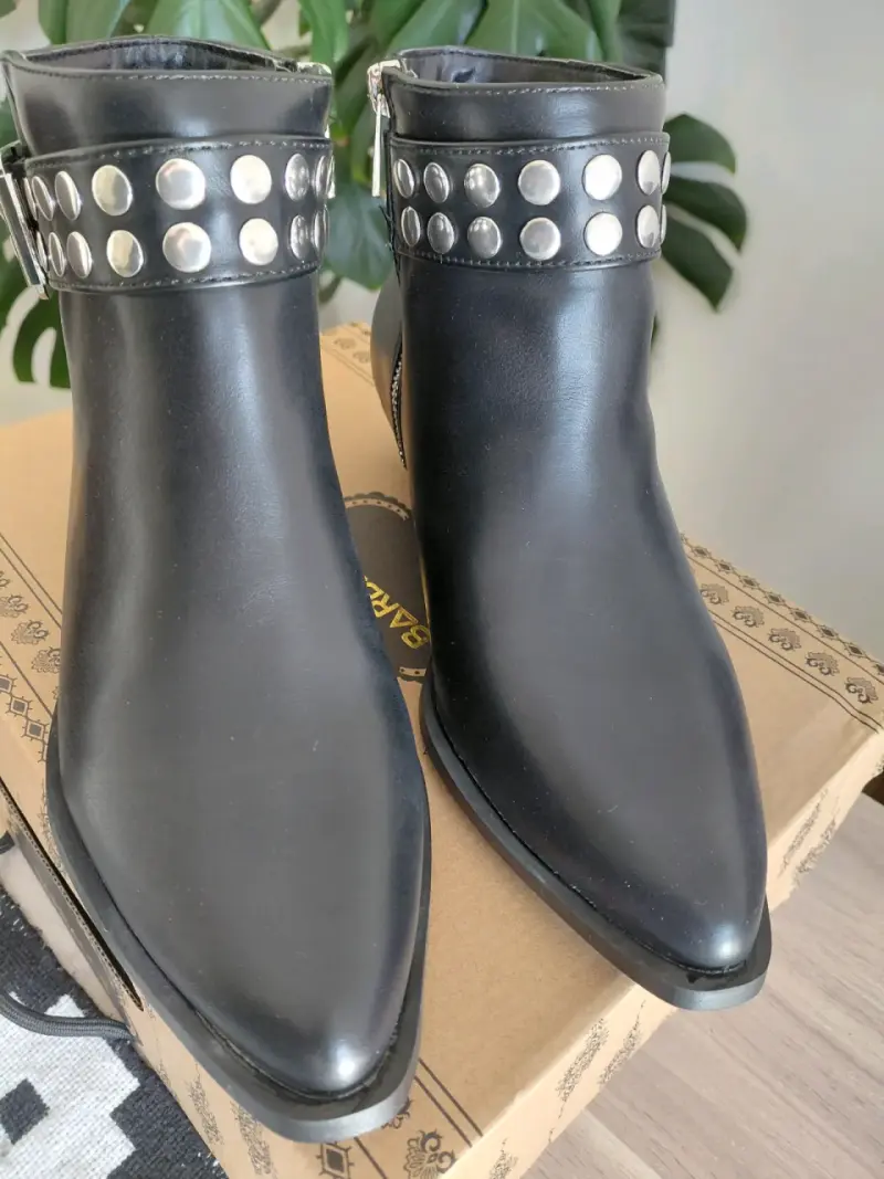 Botines negros con tachas Barbados - 2