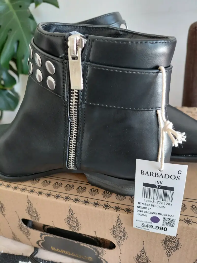 Botines negros con tachas Barbados - 3