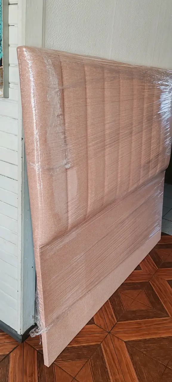 Cabecera de cama tapizada beige - 2