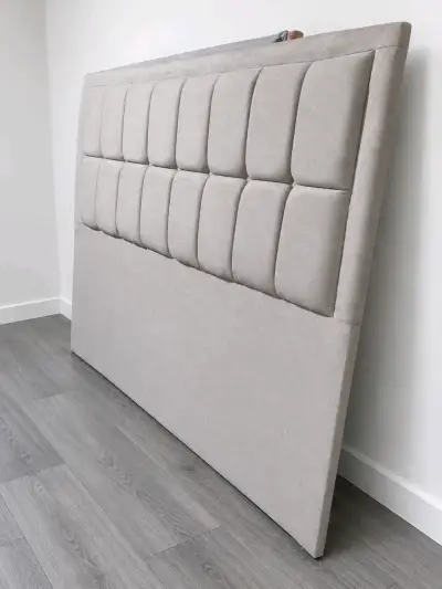 Cabecera de cama tapizada beige - miniatura 3
