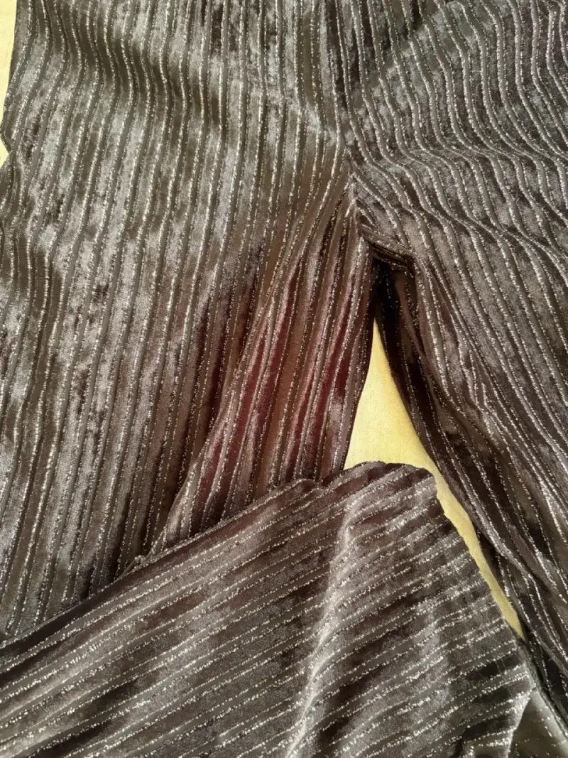 Pantalones anchos negros con detalle plateado - 2