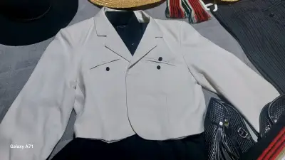Traje de Huaso Chileno Completo con Sombrero y Espuelas - miniatura 5