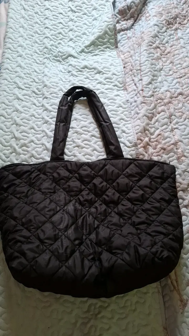 Bolso acolchado negro grande - 2