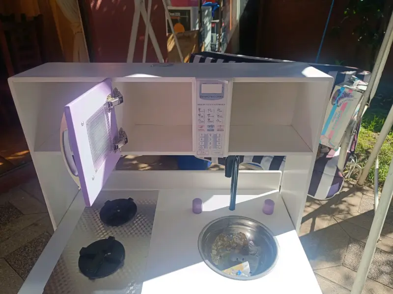Cocina de juguete infantil con horno y microondas - 4