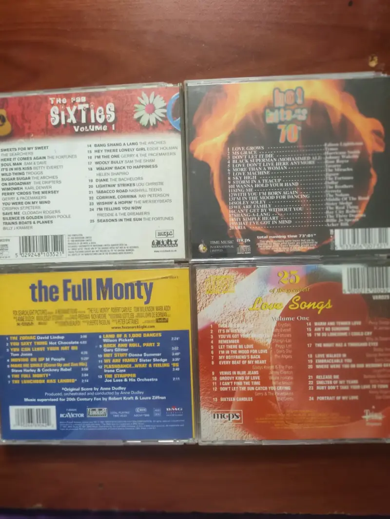 Colección de CDs de música variada: 60s, 70s, Love Songs y The Full Monty - 2