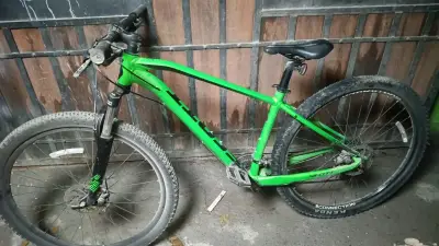 Bicicleta Scott verde para montaña - miniatura 1