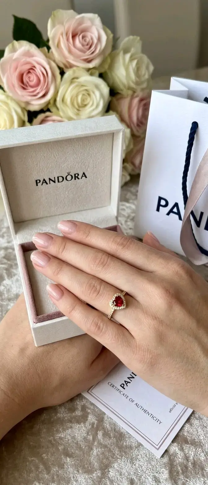 Anillo Pandora con corazón rojo - 2