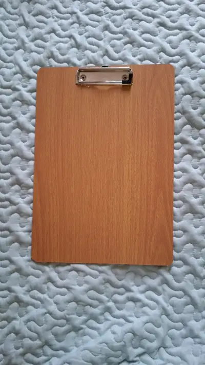 Portapapeles de madera con clip metálico - miniatura 1
