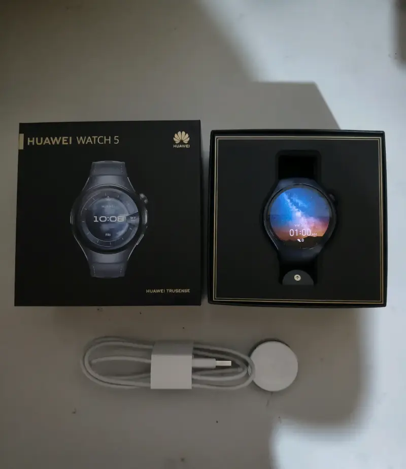 Smartwatch Huawei Watch 5 con cargador - 2