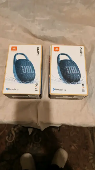 2Parlantes Bluetooth JBL Clip 5 Resistente al Agua - miniatura 1