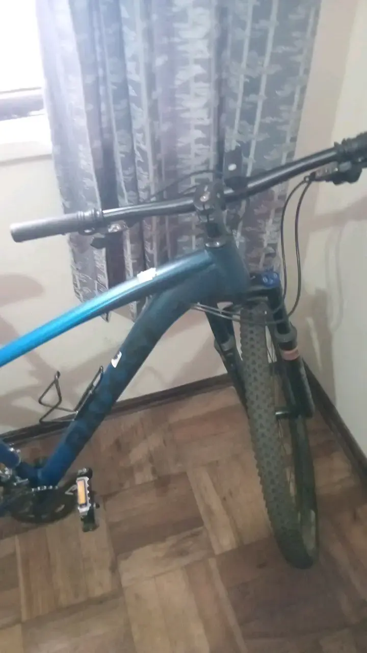 Bicicleta RADOST ARO 27.5 - 4