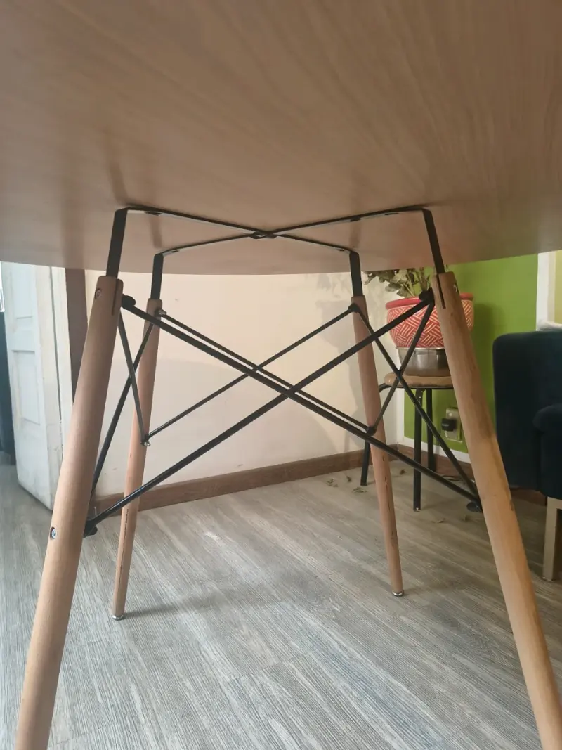Mesa redonda de madera para comedor - 6