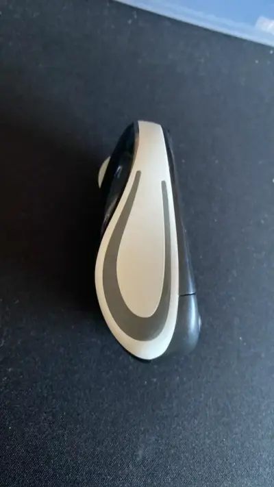 Mouse inalámbrico Logitech negro compacto - miniatura 2