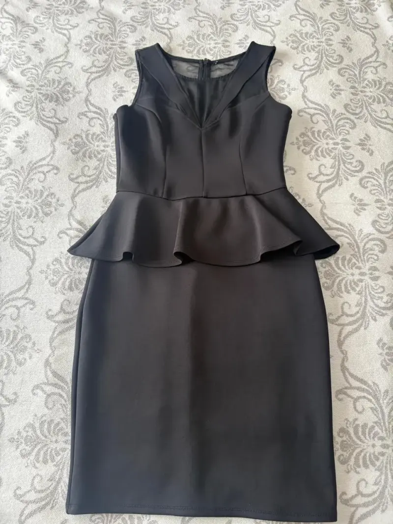 Vestido negro elegante con peplum - 2