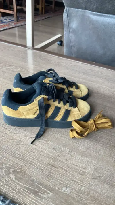 Zapatillas Adidas Campus color café y negro - miniatura 1