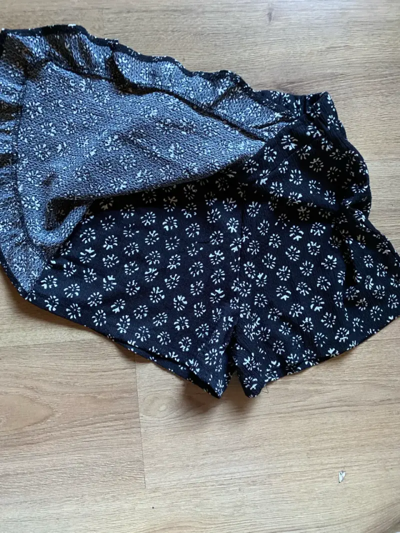 Shorts estampados negros para niña - 3