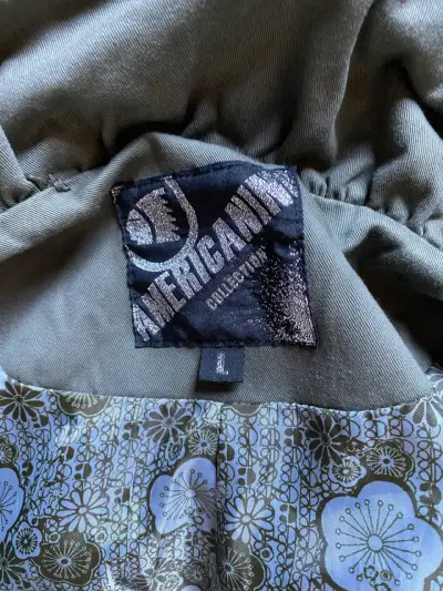 Abrigo verde militar para mujer - miniatura 2
