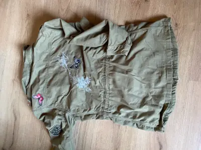 Chaqueta militar con parches estilo vintage - miniatura 2