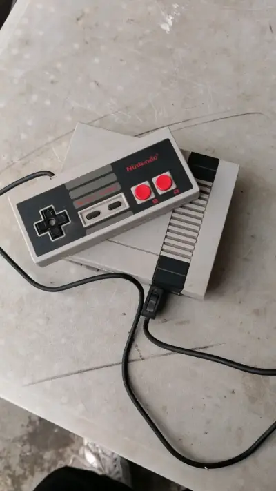 Consola Nintendo Entertainment System Classic - miniatura 1