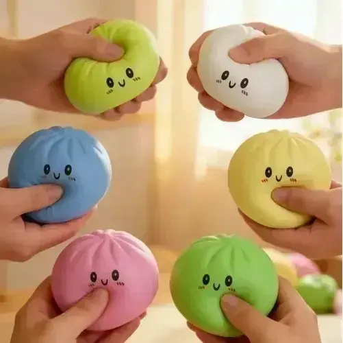 Squishy Pelotas antiestrés de colores con caritas - 1
