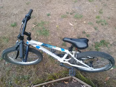 Bicicleta infantil Rockrider blanca y azul - miniatura 2