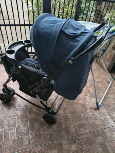 Coche de paseo y silla de comer para guagua. - miniatura 5