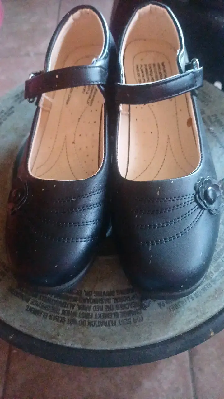 Zapatos escolares negros para niña con correa - 3