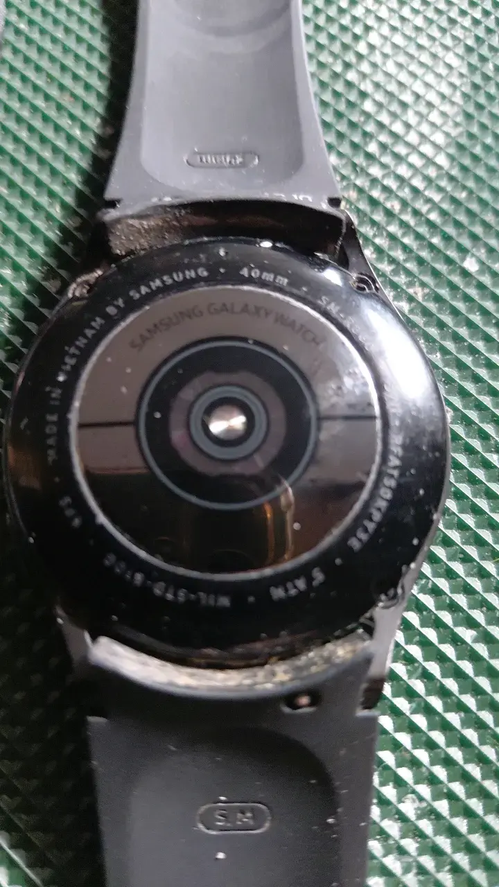 Reloj inteligente Samsung Galaxy Watch con cargador - 2
