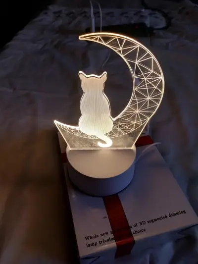 Lámpara LED 3D con diseño de gato y luna - miniatura 1